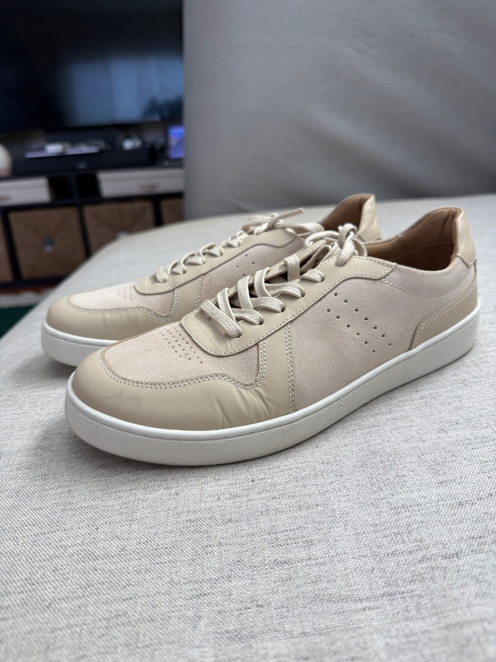 Nisolo Women's Sneakers in Beige and Cream